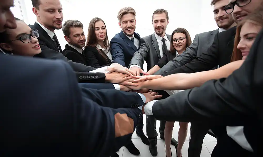 team building milano esercizi sulla fiducia